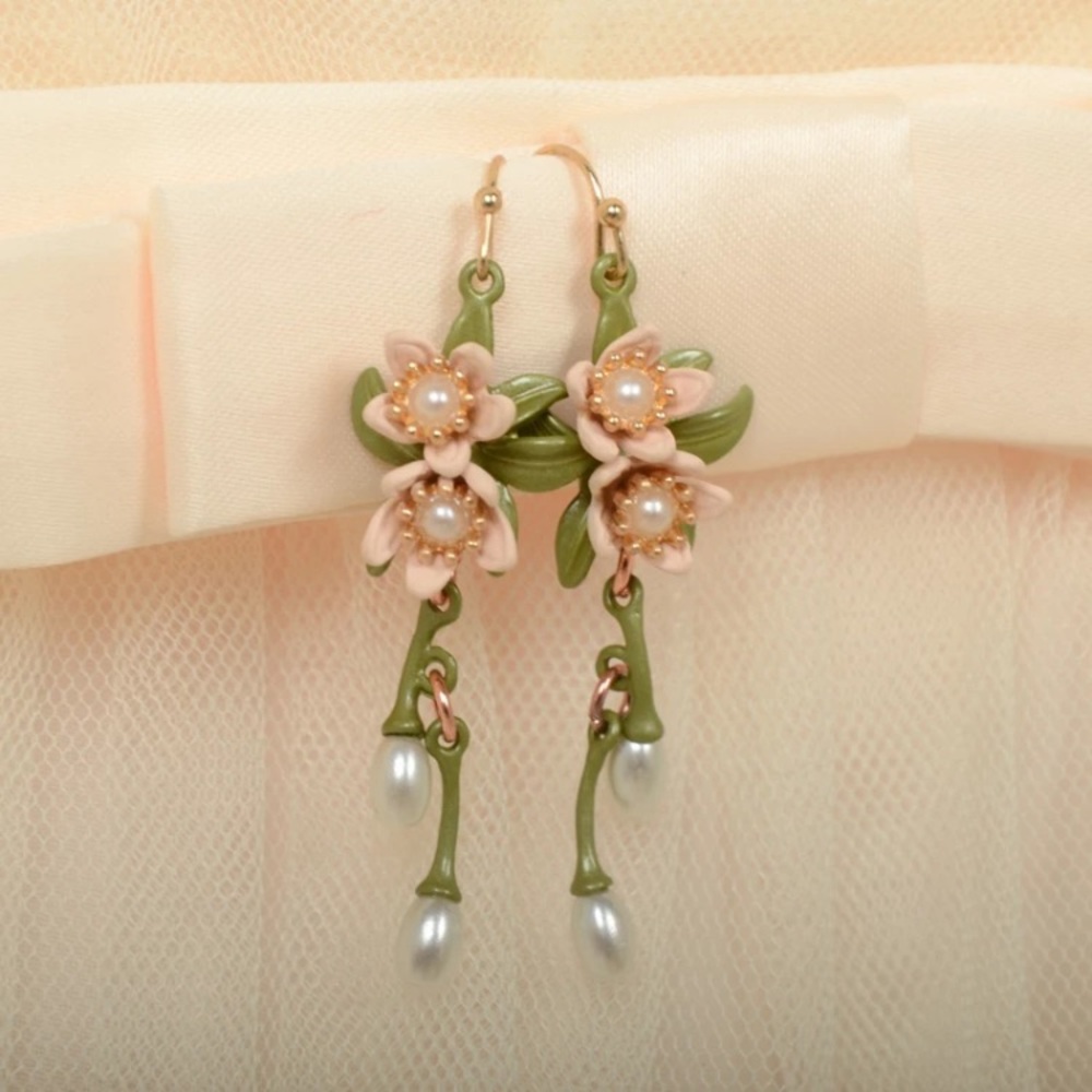 Flower Leaves Imitation Pearl Retro Earring